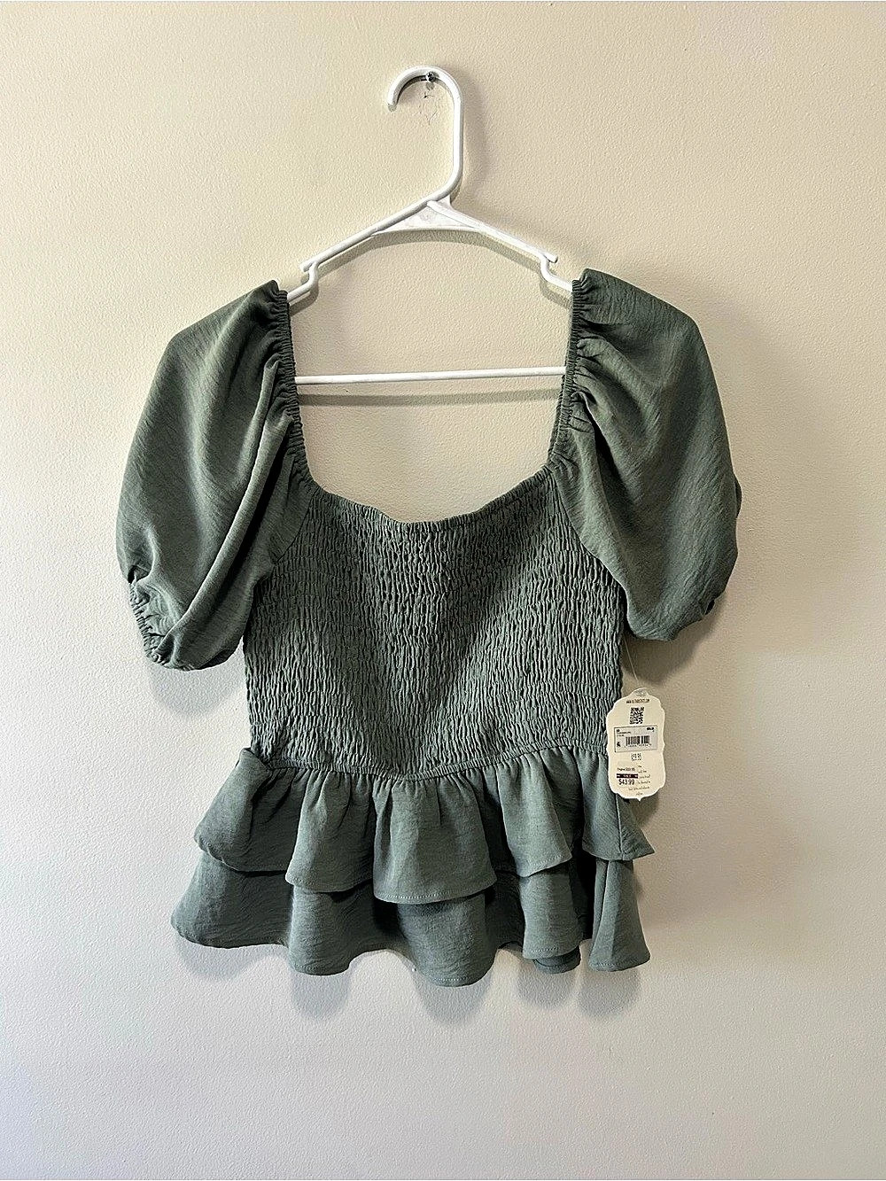 NWT Women’s Altar’d State Smocked Ruffle Top in Green Size Small